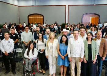 Nayarit impulsa una movilidad moderna, segura e incluyente Nayarit impulsa una movilidad moderna, segura e incluyente