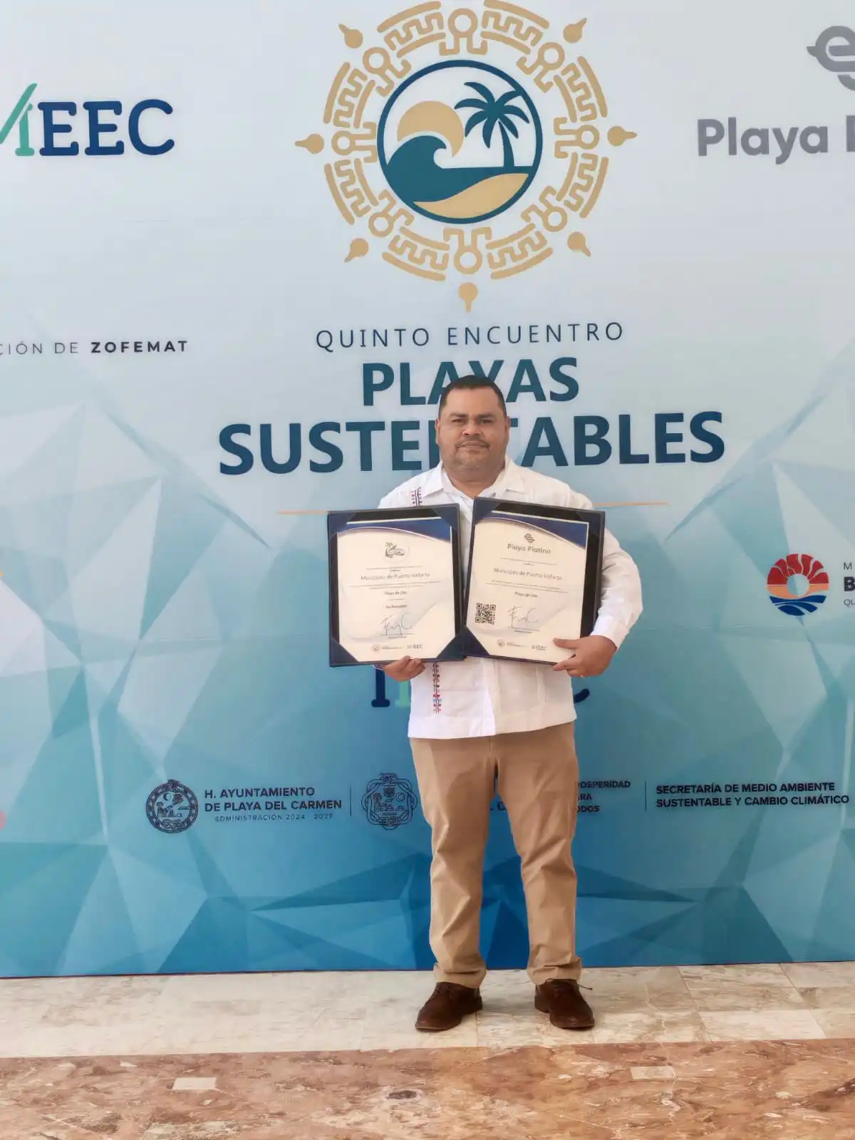 Puerto Vallarta recibe reconocimiento Playa Platino 1 WhatsApp Image 2025 10 31 at 10.21.38