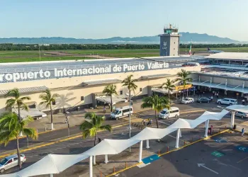 Puerto Vallarta suma nueva aerolínea canadiense y refuerza su conexión con el norte