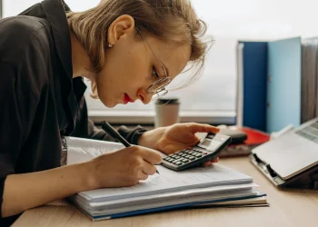 Contaduría en la EBC: El camino seguro hacia la estabilidad y el crecimiento profesional