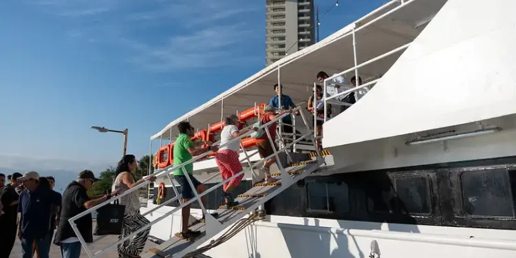 Impulsa Puerto Vallarta el turismo náutico con el inicio de operaciones del Ferry Vallarta