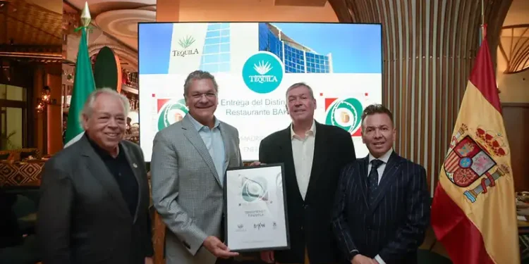 Pablo Lemus promueve a Jalisco en gira por España