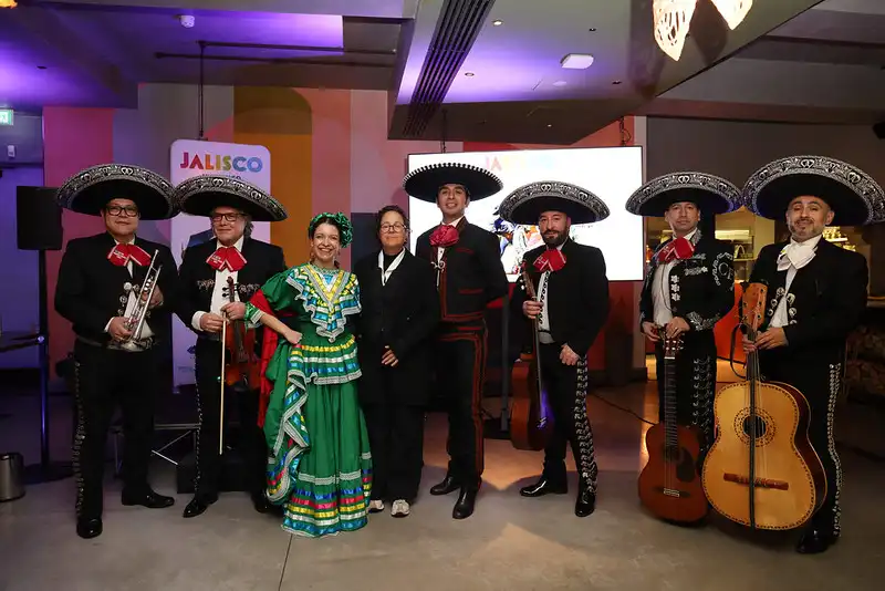 55066408554 f275ecd990 c