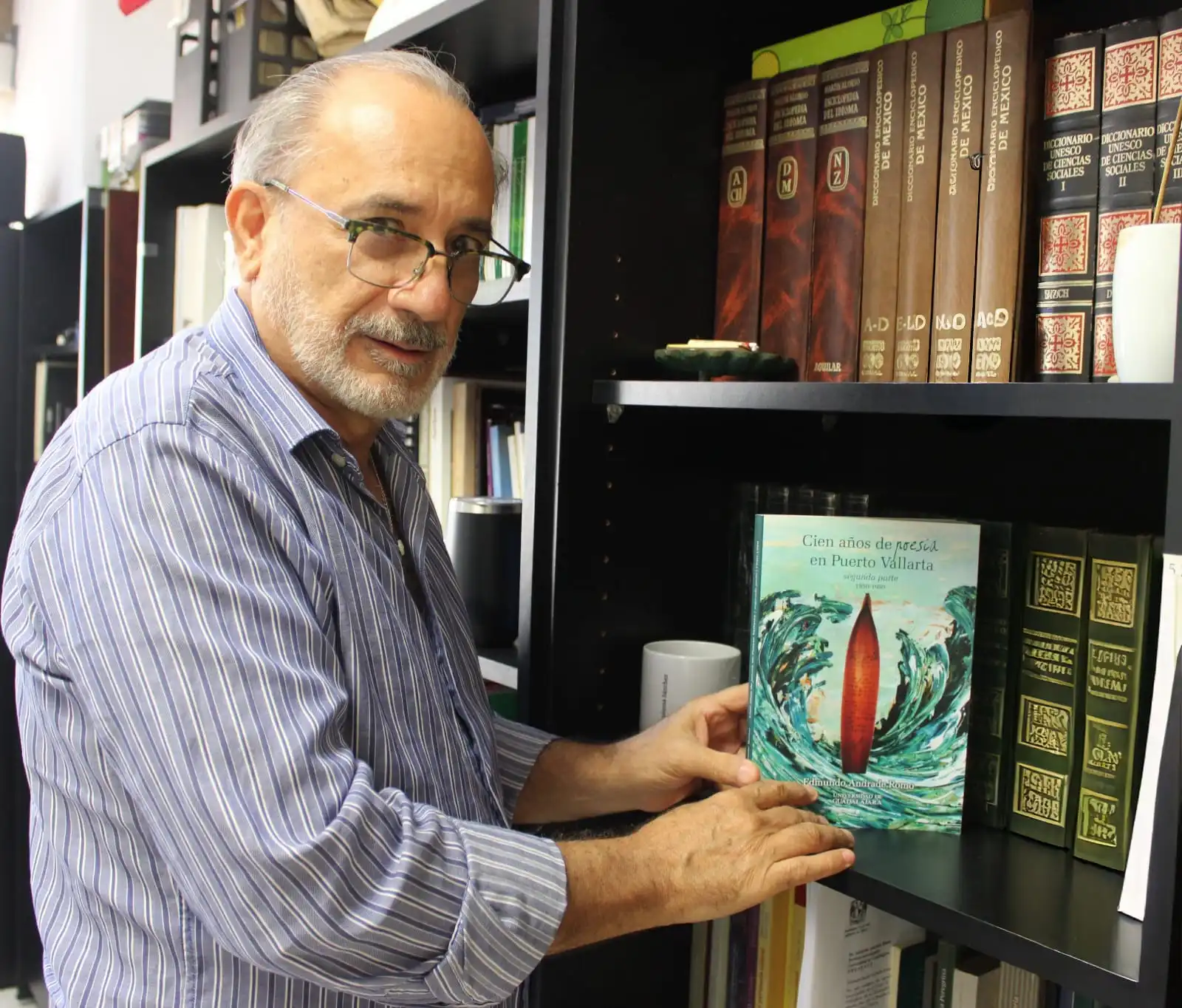 Un siglo de poesía en Puerto Vallarta: Edmundo Andrade Romo presenta su segundo volumen 1 poesía