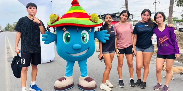 OROMAPAS reúne a cientos de personas en carrera por el Día Mundial del Agua