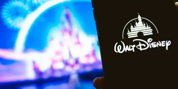 Disney se retira de la propaganda LGBT después de perder mil millones de dólares