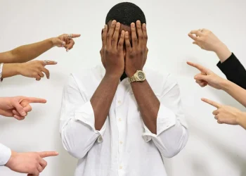 El odio: Líquido amniótico de las ideologías modernas