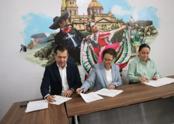 Jalisco activa plan de movilidad turística con Uber para mejorar la experiencia del visitante