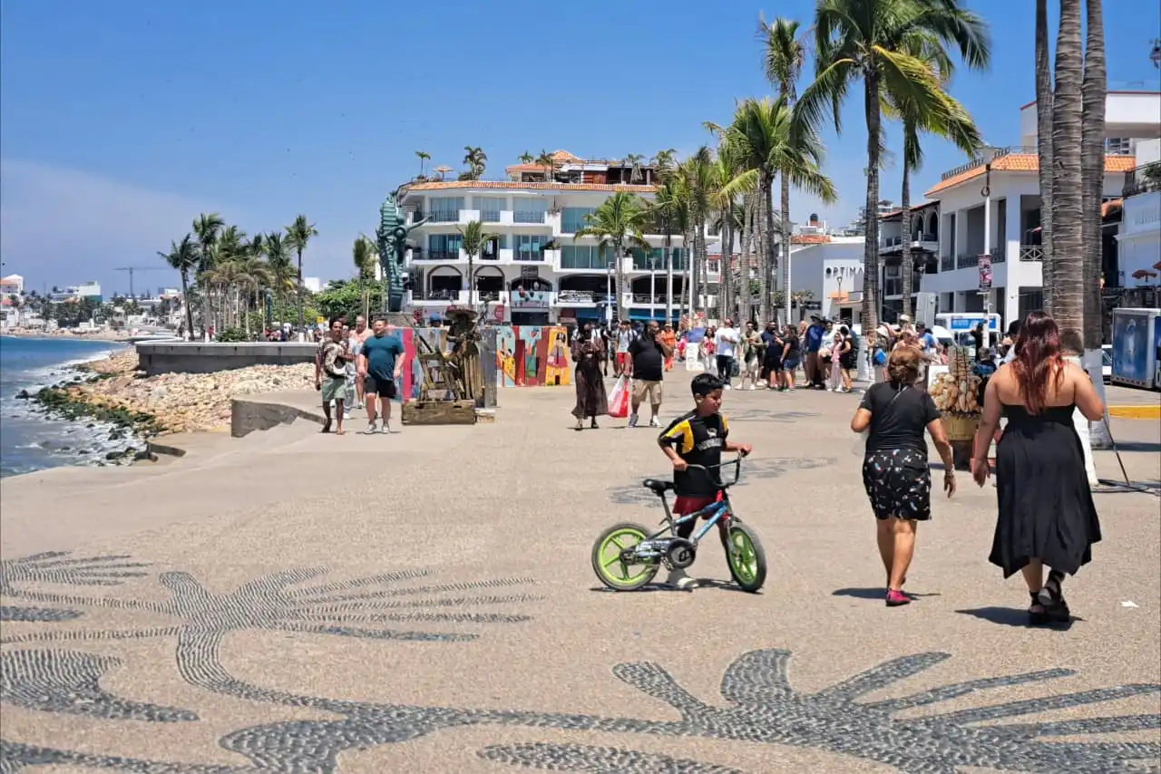 Invitan a descubrir el Centro Histórico de Puerto Vallarta con tours gratuitos 1 WhatsApp Image 2026 04 06 at 14.52.17 1