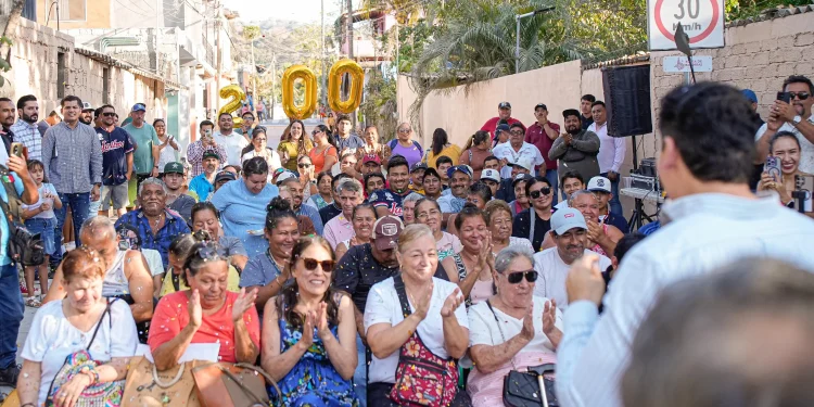 Bahía de Banderas celebra su obra 200 con una nueva vialidad en Sayulita