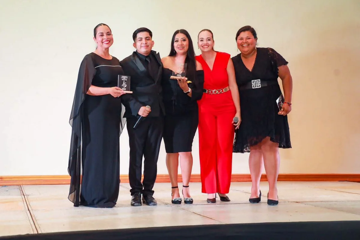 Premian a jóvenes destacados de Bahía de Banderas en diversas categorías 1 imagen 2 4